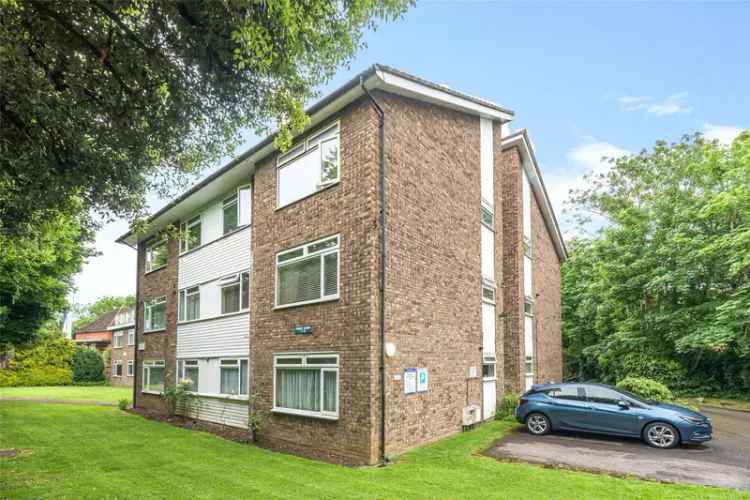1 Bedroom Apartment for Sale near Worcester Park Station
