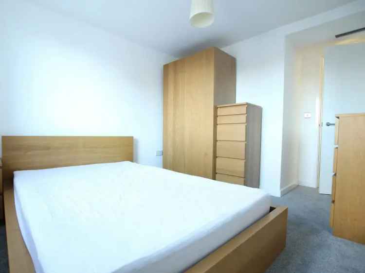 Fully Furnished Two Double Bedroom Apartment in Leeds