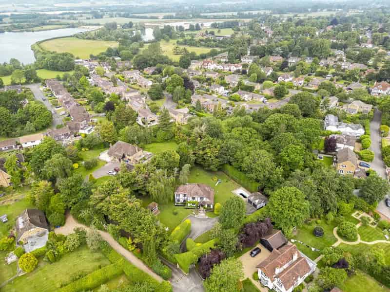 4 Bedroom Detached House for Sale Maidenhead