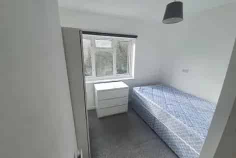 5 Bedroom Flat Southampton - Zero Deposit Available