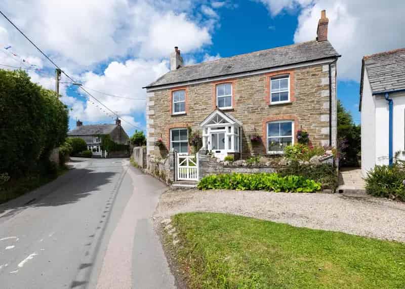 4 Bedroom Detached House for Sale in St Tudy, Cornwall