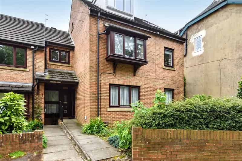 One Bedroom Ground Floor Apartment Near Gledhow Valley Woods