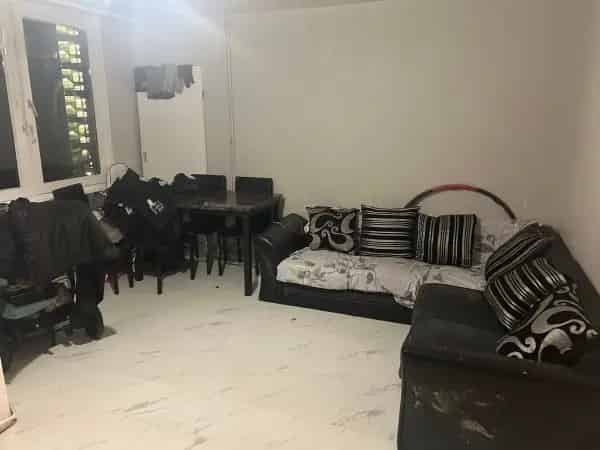 Spacious Maisonette with Terrace and Parking