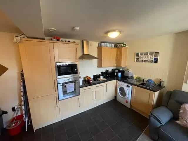 2 Bedroom Apartment Thackley Zero Deposit Available