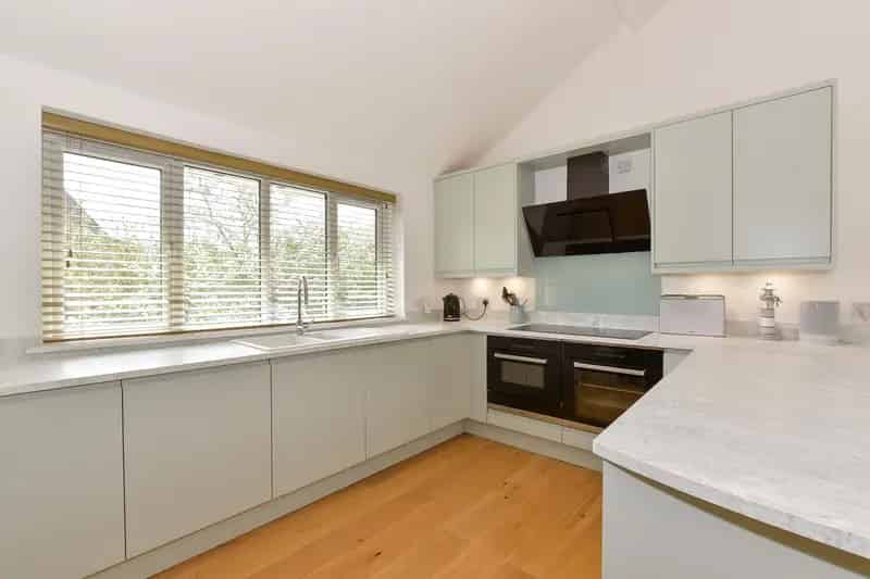 5 Bedroom Detached House with River Views