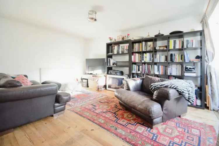 Semi-detached house For Sale in null, England