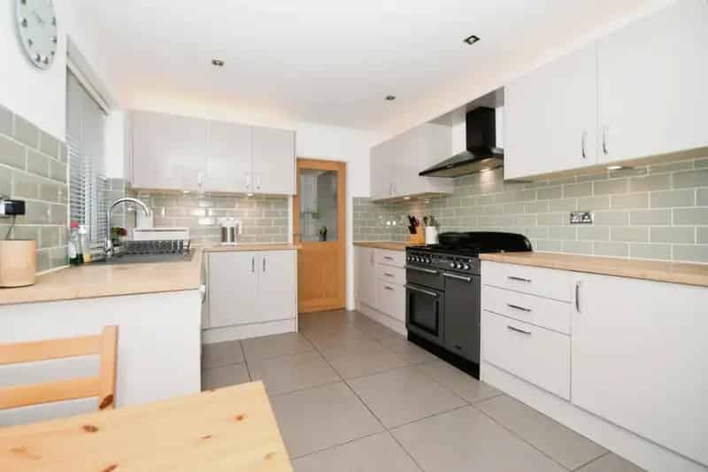 5 Bedroom House For Sale in Sheffield