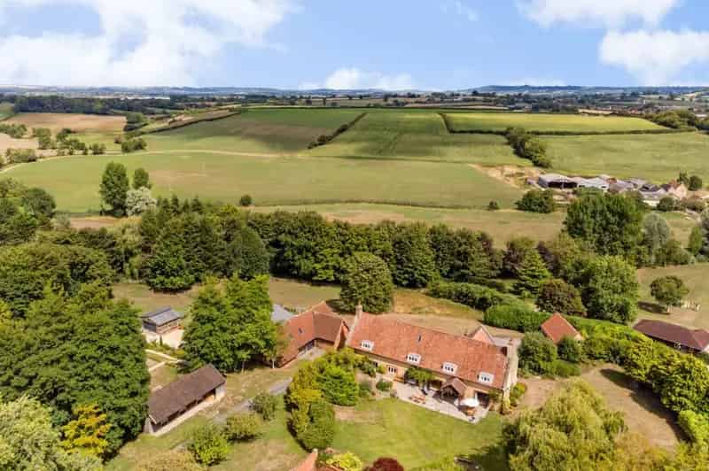 7 bedroom detached house for sale