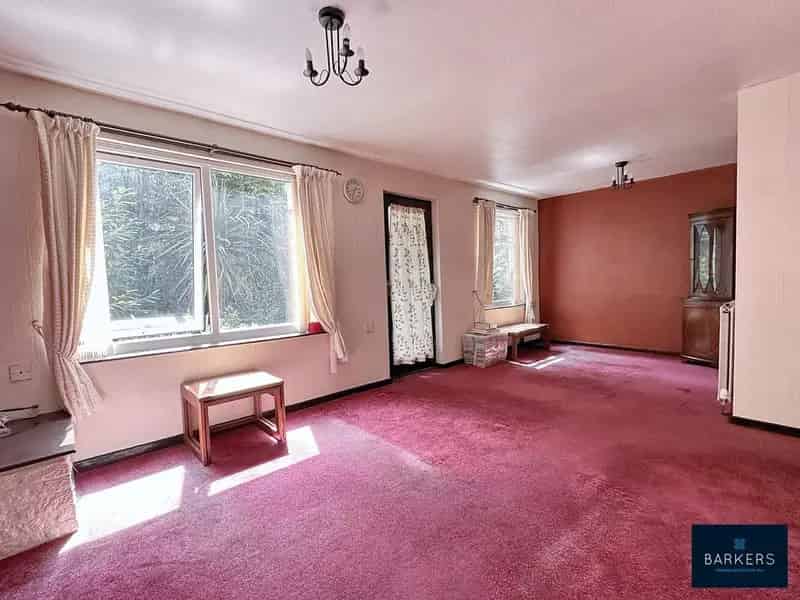 3 Bedroom End Terrace House for Sale