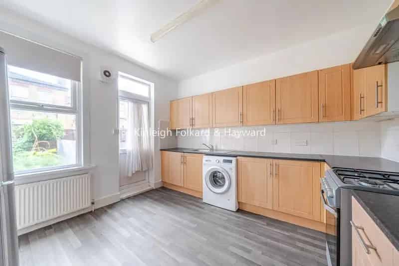 Flat For Rent , London, England