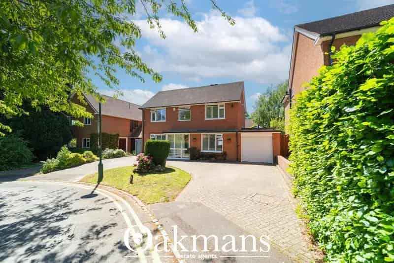 4 bedroom detached house for sale