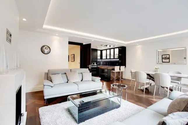 Luxury 2 Bed Apartment to Rent on Strand London