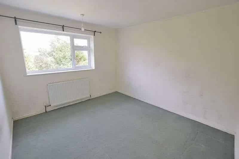 4 Bed Detached House For Sale
