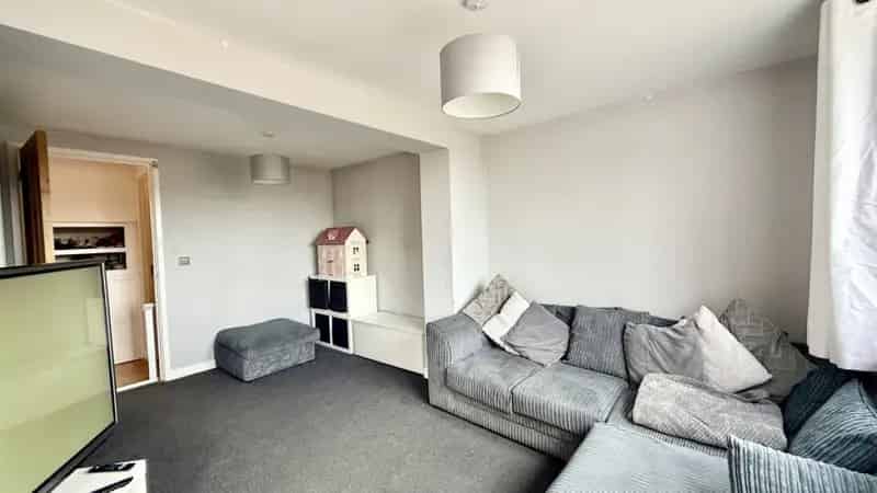 2 bedroom House
 For Sale