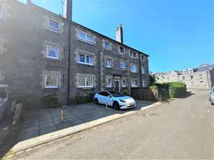 3 Bedroom Student Flat Aberdeen City Centre 2 Parking Spaces