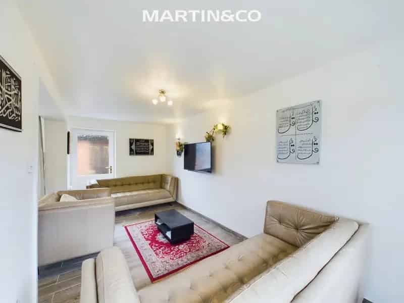 5 Bedroom House For Sale Wokingham