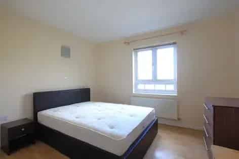 2 Bed Flat 63m² Feltham Gated Development May Availability