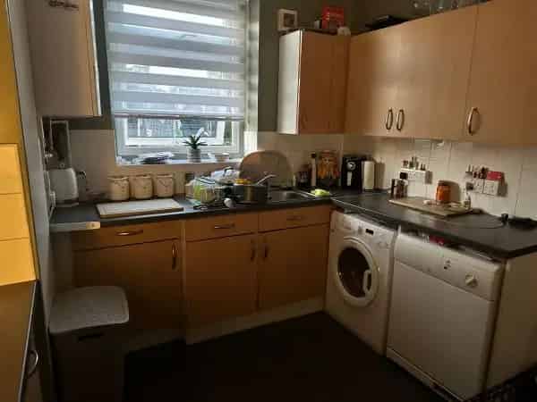 3-Bedroom Maisonette with Balcony and Garden