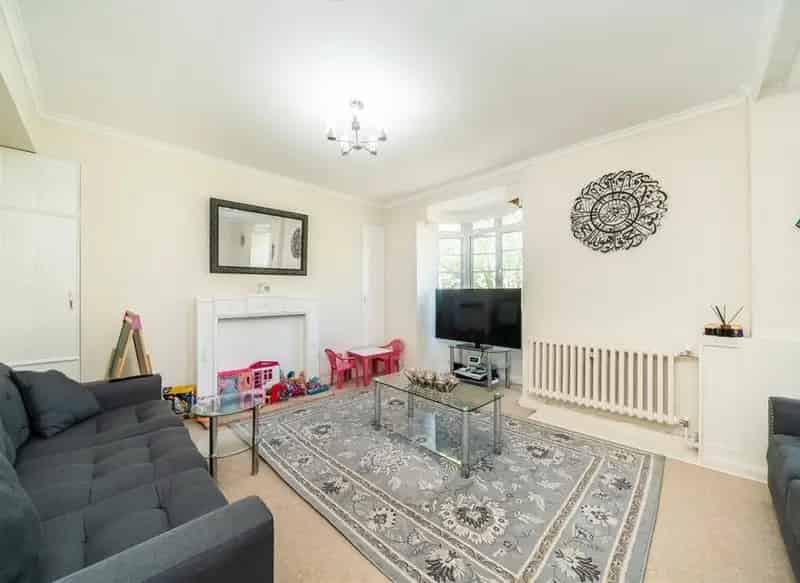 3 Double Bed Art Deco Flat Hammersmith Kensington