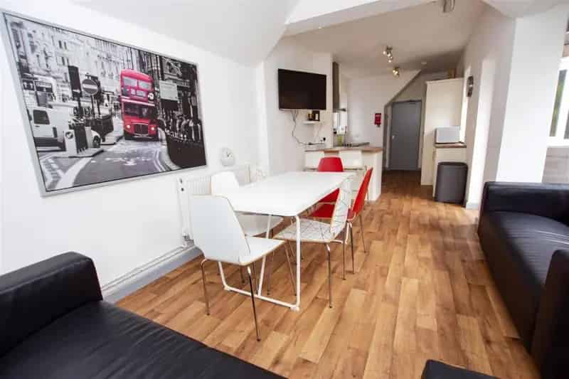 6 Bedroom Student House with 6 Ensuites - 2025 2026