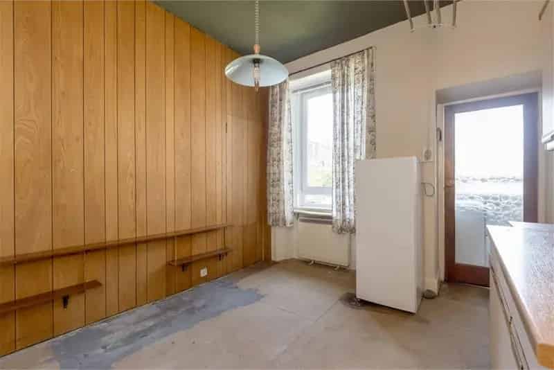4 Bed Flat Upper with 2 Reception Rooms - Edinburgh