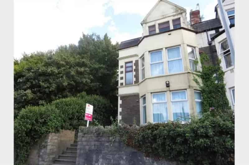 2 Bedroom Flat to Rent