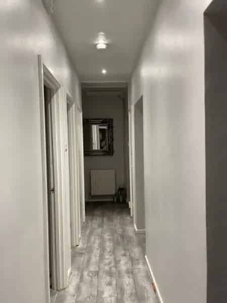 Large 2-Bedroom Flat with Loft Balcony and Storage