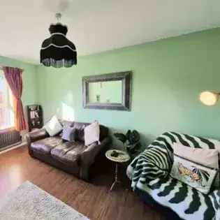 2-Bed 132m² Top Floor Flat Birmingham Fully Furnished Available March 2025