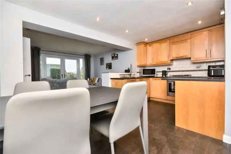 House For Sale in Leeds, England