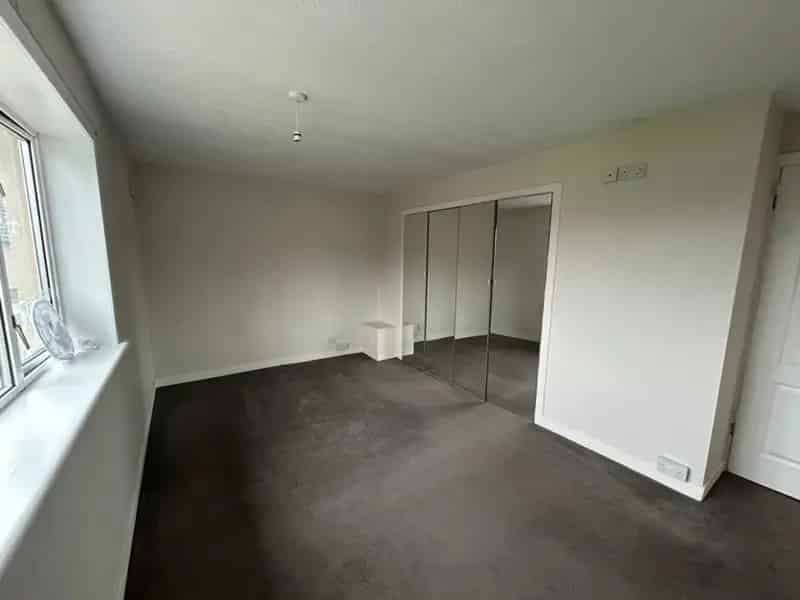 2 bedroom House
 To Rent