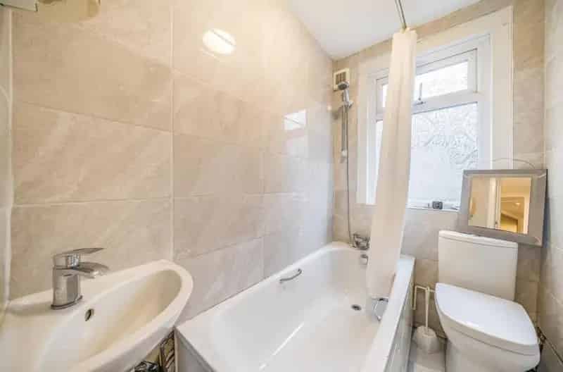 3 Bed Terrace House for Sale - Refurbished Kitchen and Bathroom