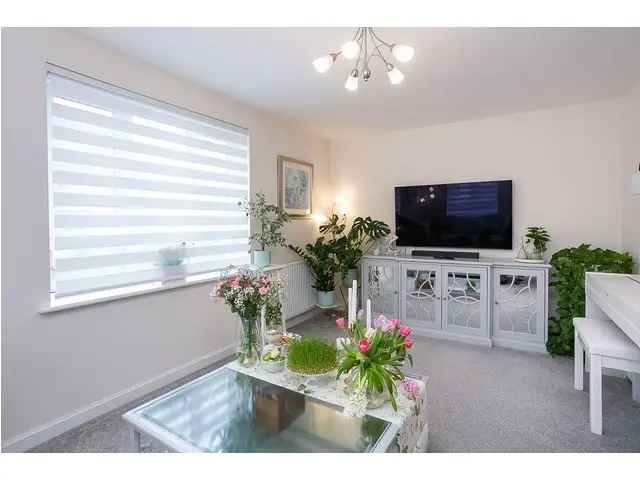 3 bedroom end-terraced house for sale