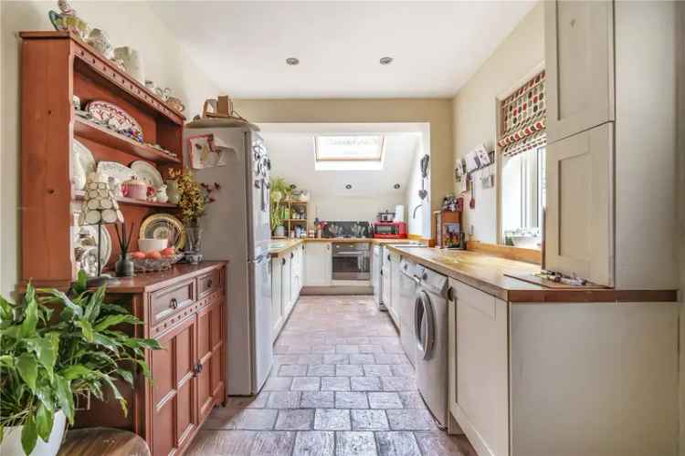 2 bedroom house in Farnham