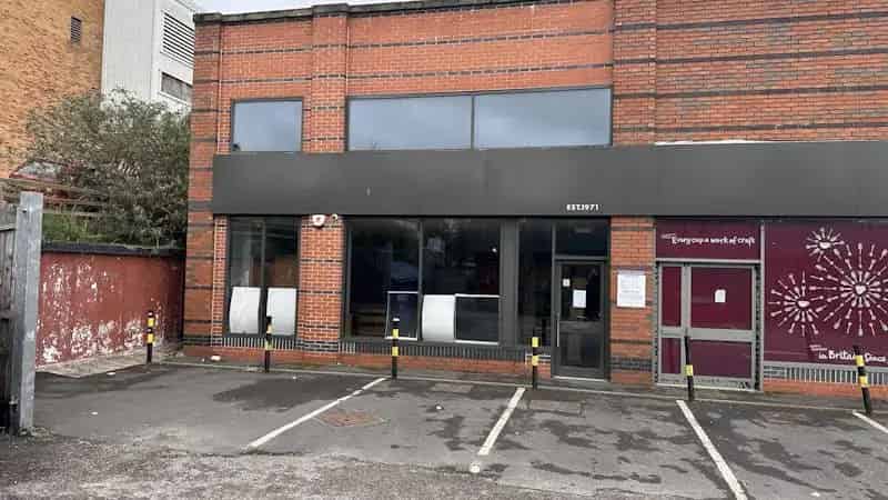 Fully Fitted Cafe Unit To Let in Barnsley