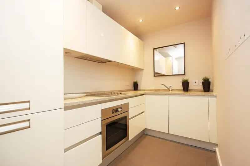 1 Bed Flat for Sale in Shoreditch - Warehouse Conversion