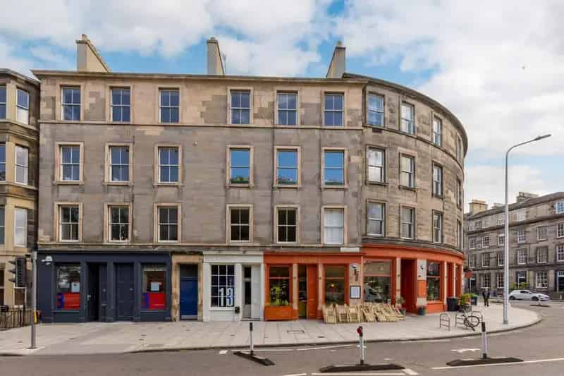 2 Bedroom Flat for Sale in Edinburgh