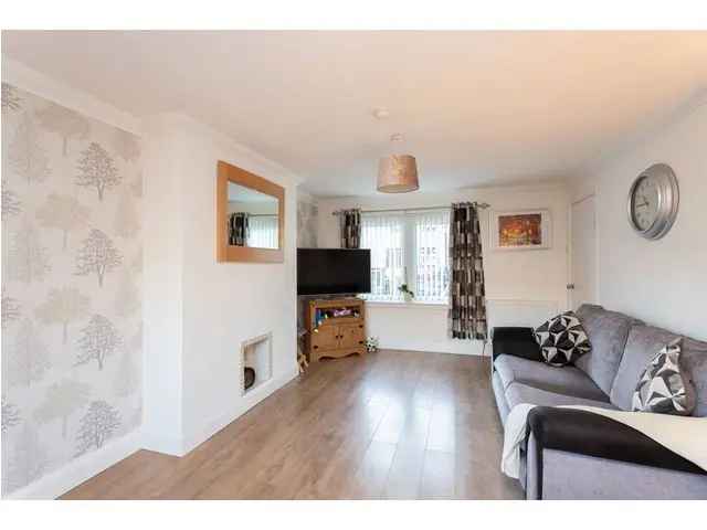 2 bedroom end-terraced house for sale