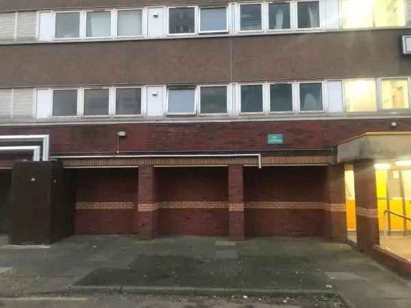 Flat For Rent in Coventry, England