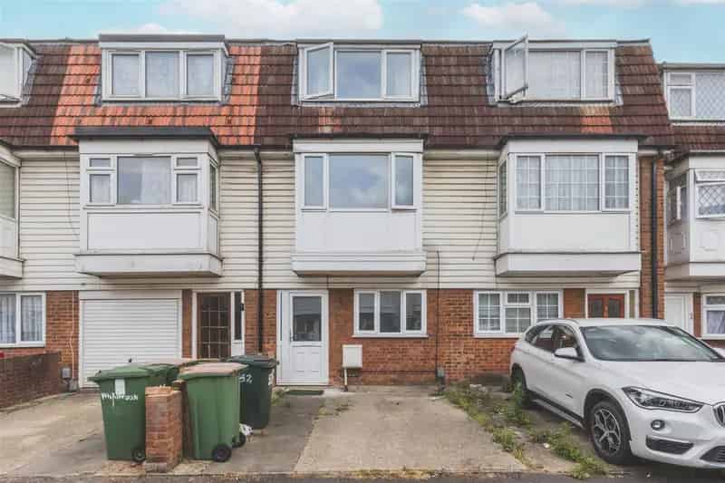 4 Bedroom Terraced House For Rent - Family Home or Investment Opportunity