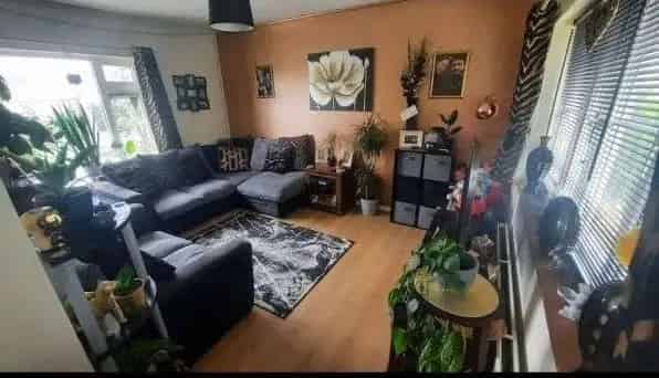 2 Bedroom Bungalow Near Amenities