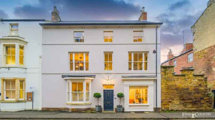 6 Bedroom Townhouse Uppingham  Refurbished Extended Family Home