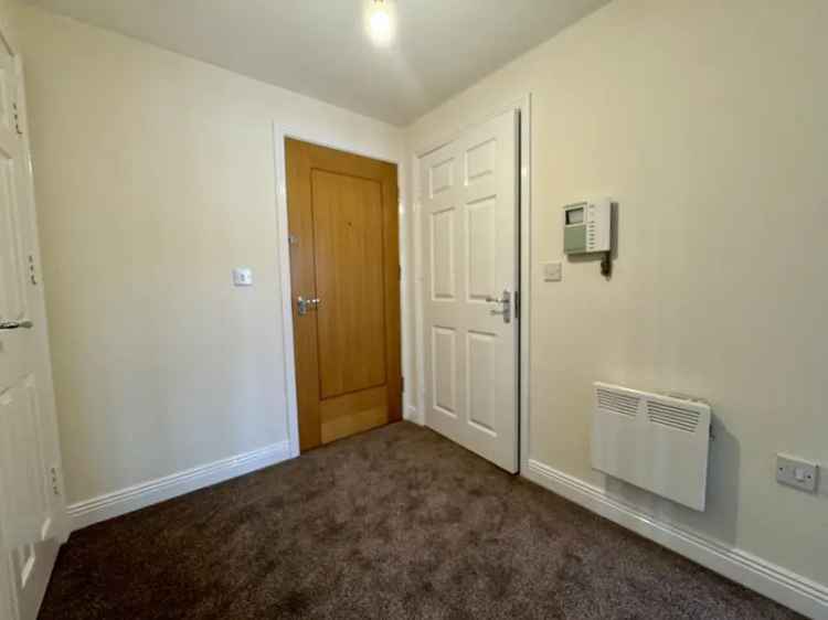 1 Bedroom Flat for Sale Near Schools and Shops