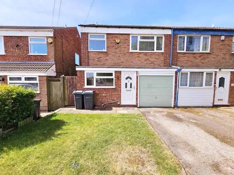 3 Bedroom Semi-Detached House for Sale