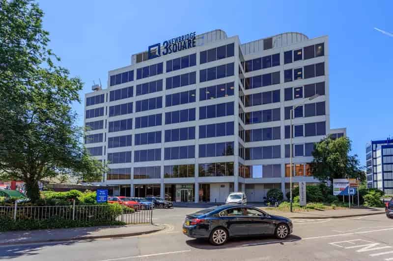Commercial property For Rent , Newbridge Square, Swindon, England