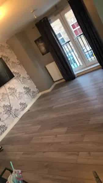 2 Bed First Floor Flat Open Plan Balcony Quiet Area