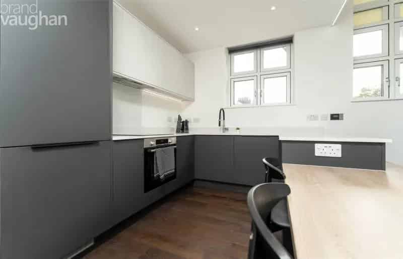 1 Bedroom Student Flat No Deposit Option Available