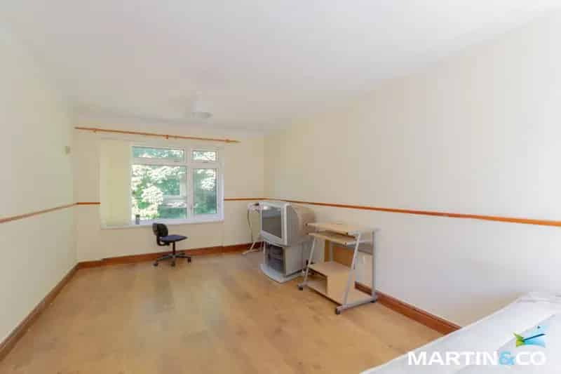 2 Bedroom Flat To Rent Available August 21 2025