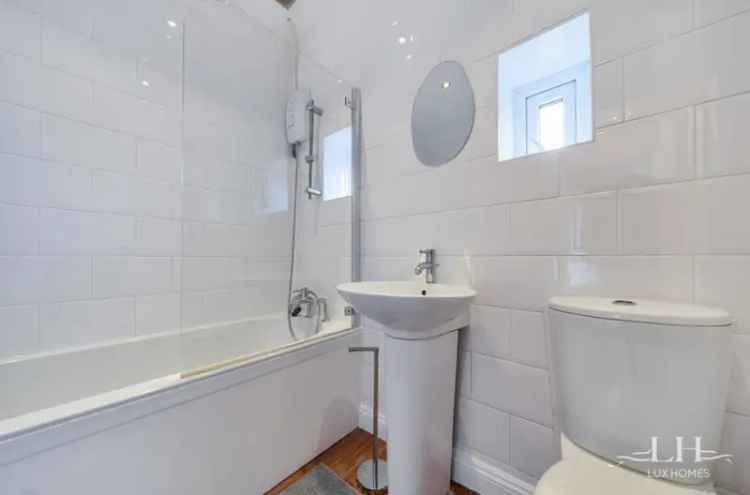 1 Bedroom Apartment for Sale near Brentwood Station
