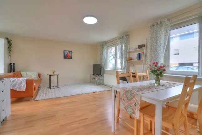 2-Bedroom Flat for Sale in Anniesland Glasgow