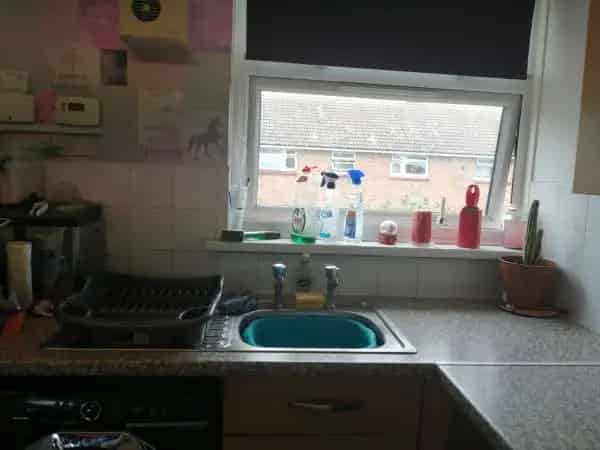 Top Floor Flat in Friendly Village Near Parks and Amenities